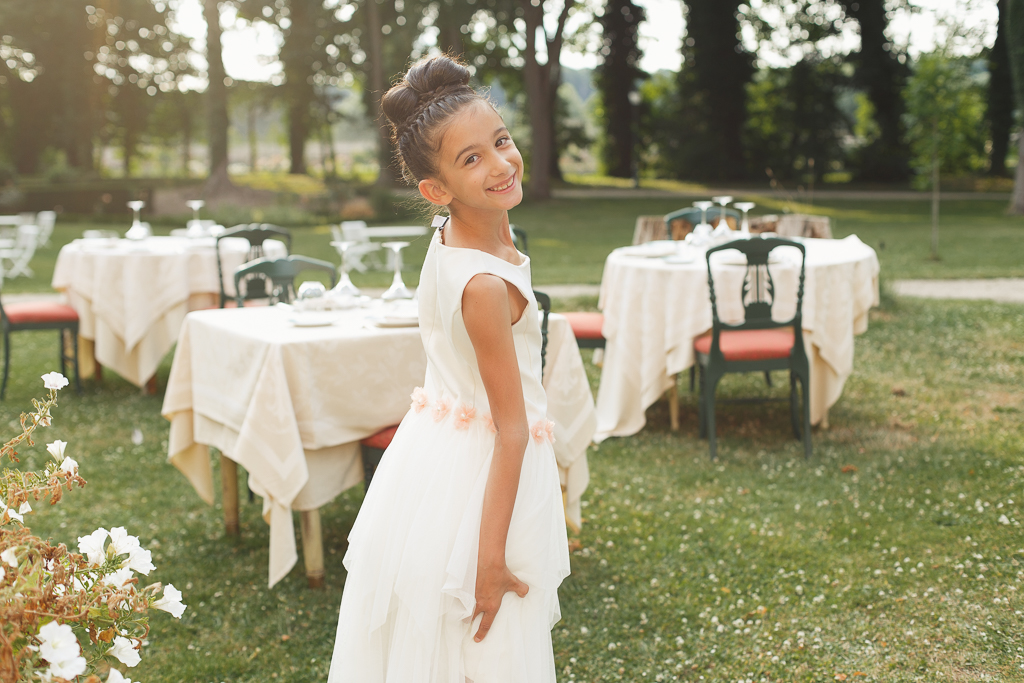 portrait fille en robe blanche reception mariage parc domaine de la chartreuse hauts de france